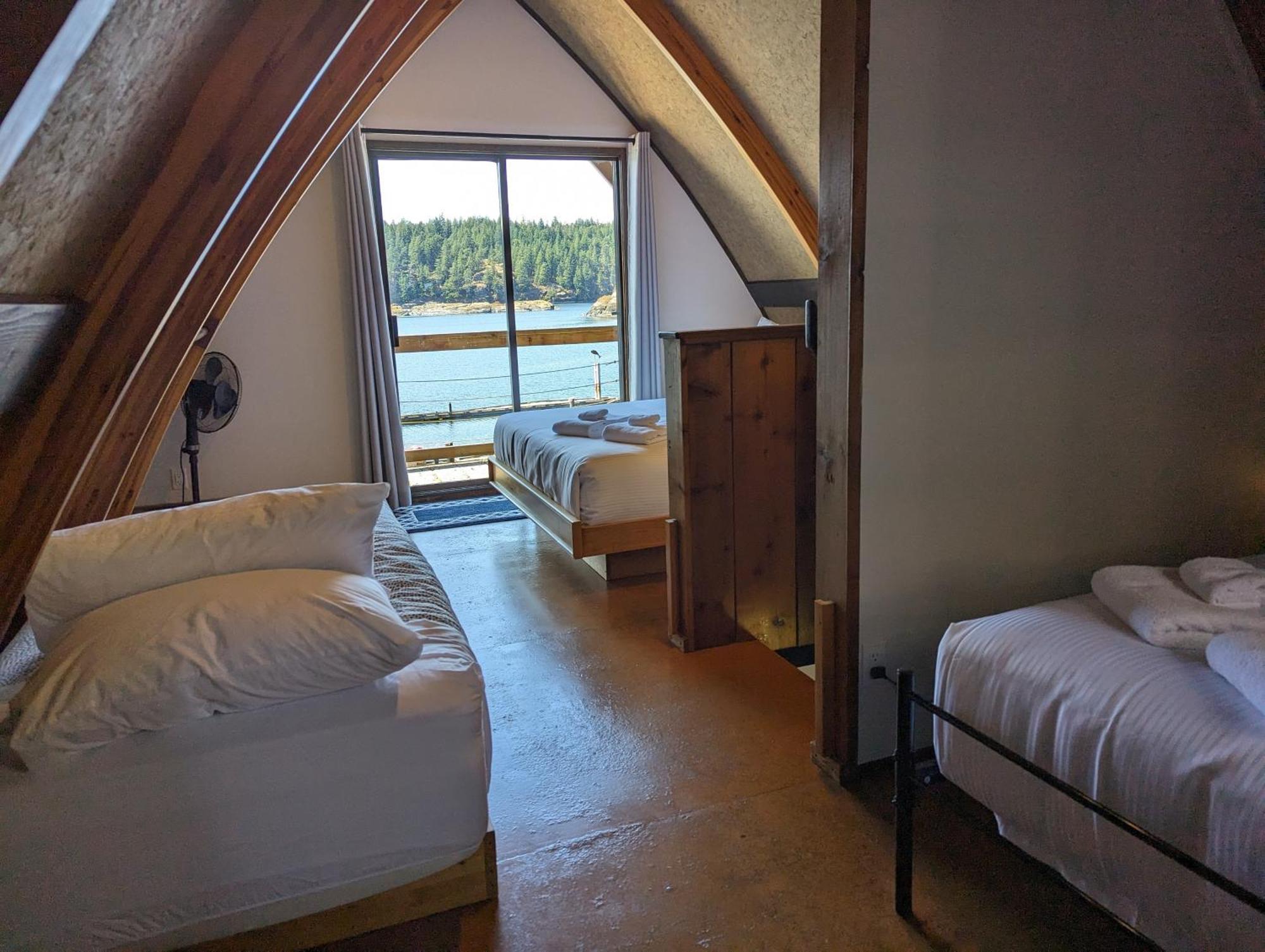 Jade Resort-Oceanfront Suites In Gowlland Harbour Heriot Bay Exterior foto