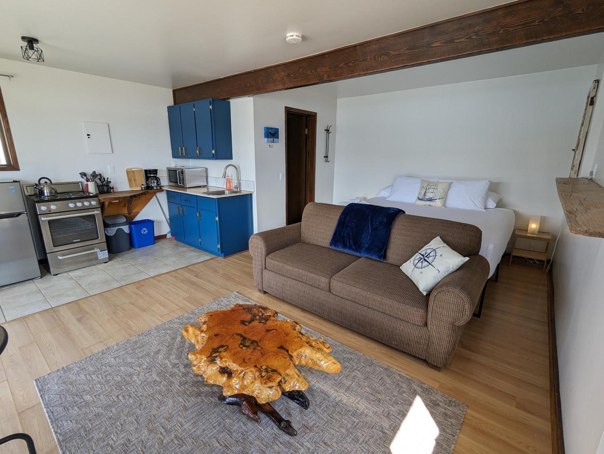Jade Resort-Oceanfront Suites In Gowlland Harbour Heriot Bay Exterior foto