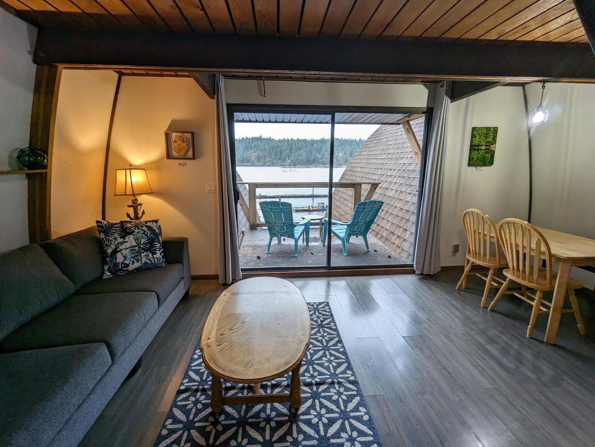 Jade Resort-Oceanfront Suites In Gowlland Harbour Heriot Bay Exterior foto